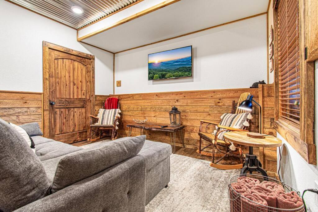 Cherry Log Summit Cabin By Bk Stays - Family Friendly - Playground - Game Room - Jacuzzi - Amazing Mountain Views Eksteriør billede